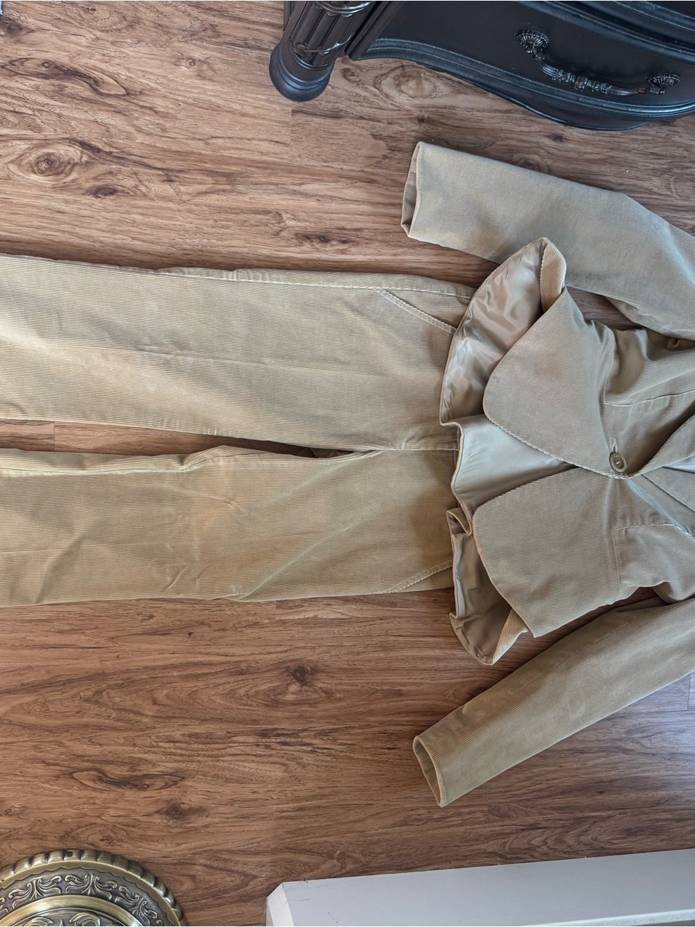Bebe Peplum Beige Corduroy Blazer & Pants Set. - Picture 5 of 6
